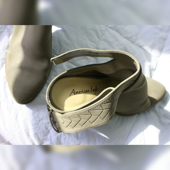 Suede boots - great condition - Picture 2 of 6